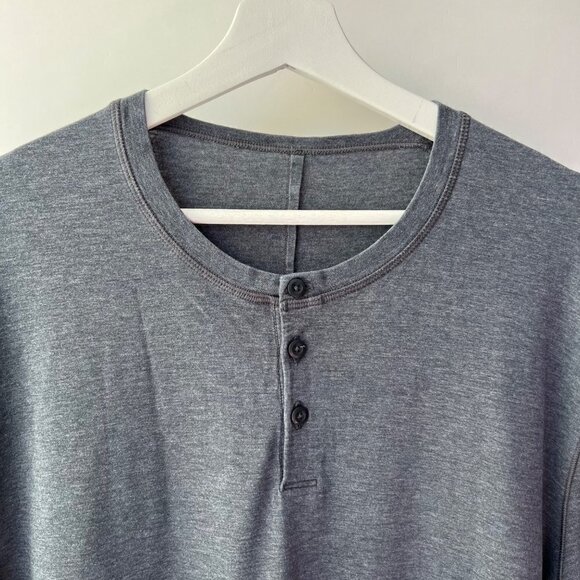 ❤️ Lululemon 5 years basic long sleeves Henley in dark heather gray Size XXL A93 - Picture 7 of 9
